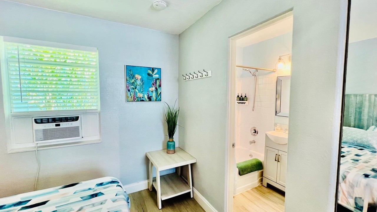 Photo of Bedroom in Lake Worth