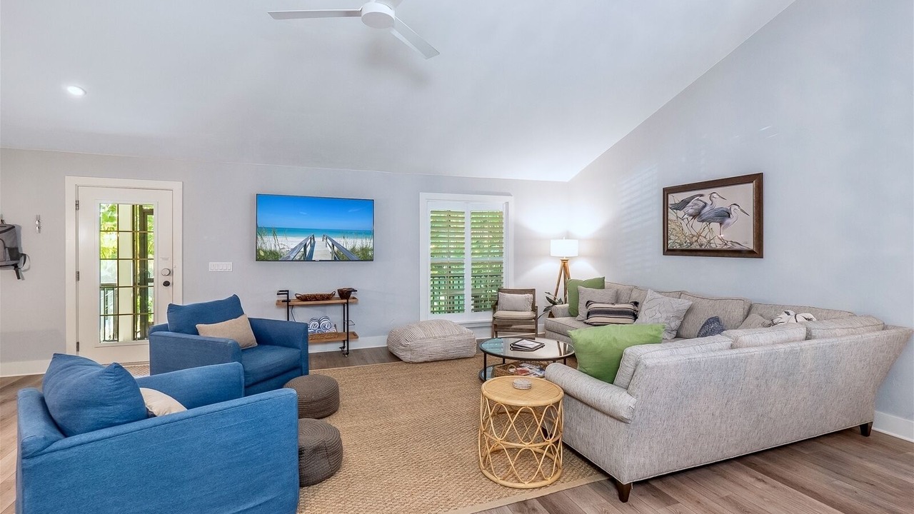 Photo of Livingroom in Captiva