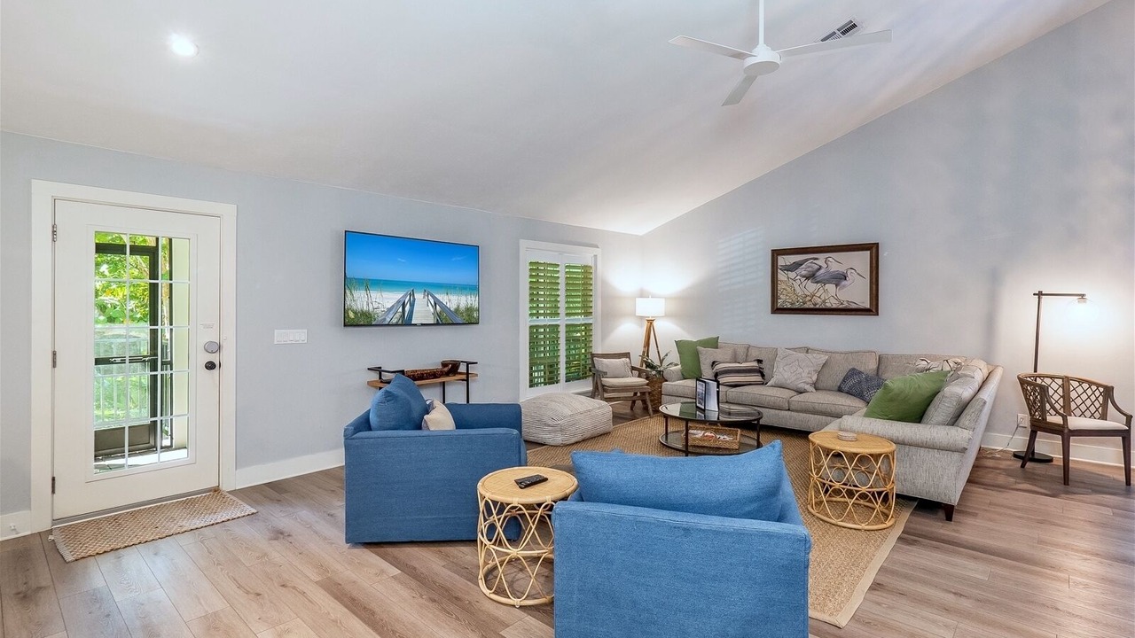 Photo of Livingroom in Captiva