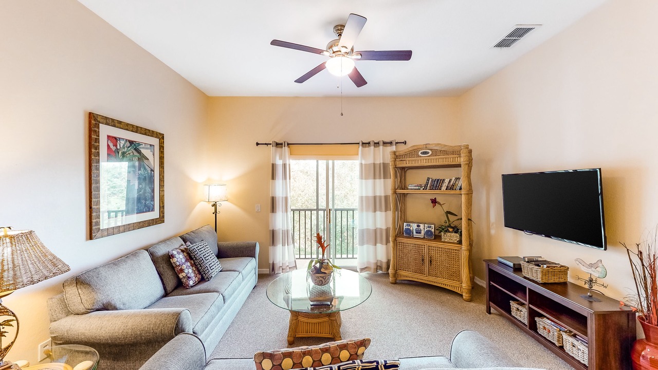 Photo of Livingroom in Bahama Bay