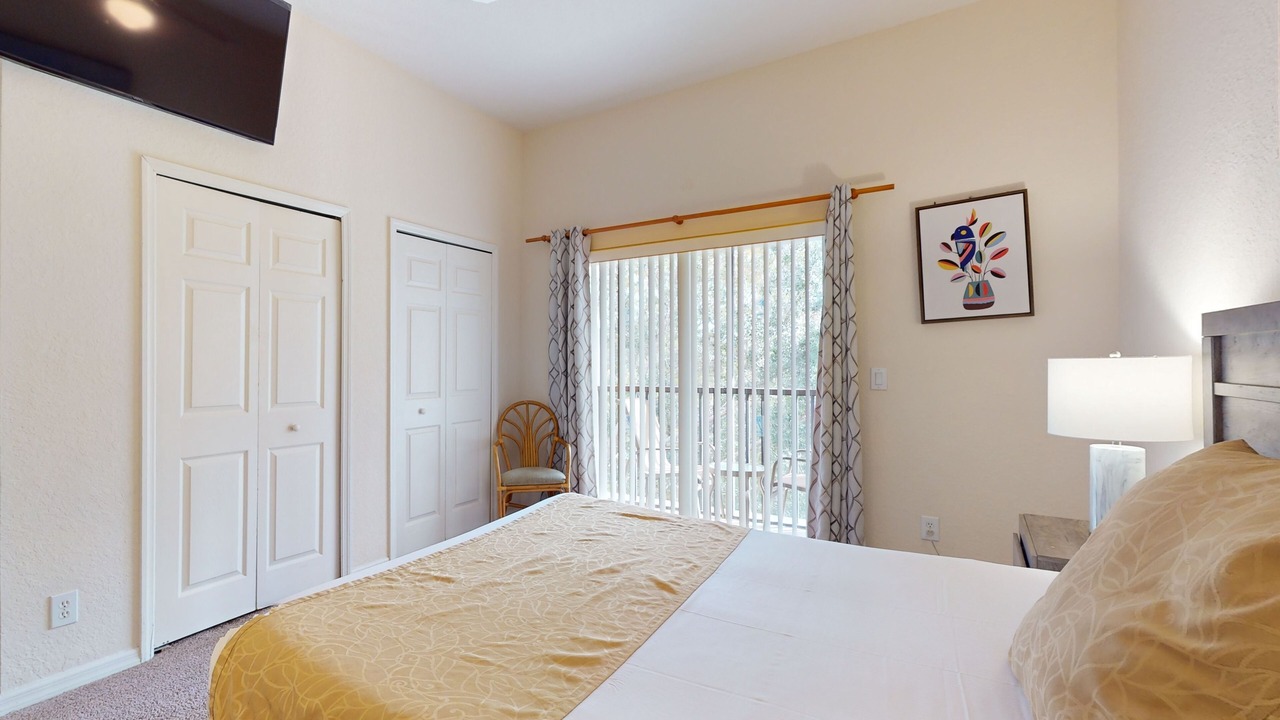 Photo of Bedroom in Bahama Bay