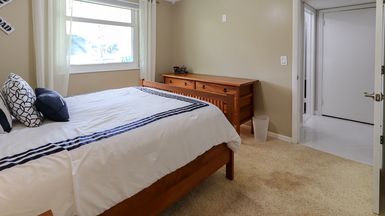 Photo of Bedroom in Roseland
