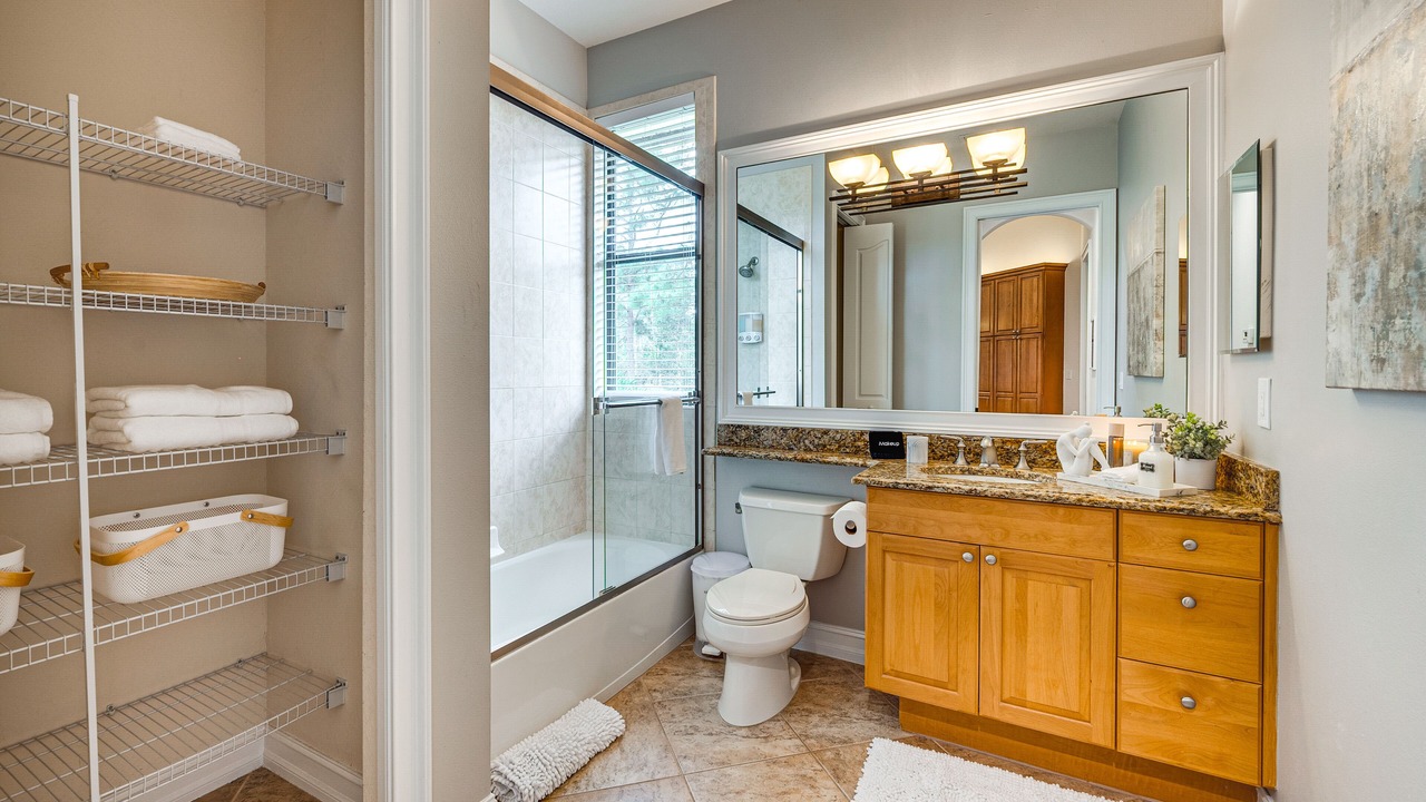 Photo of Bathroom in Naples