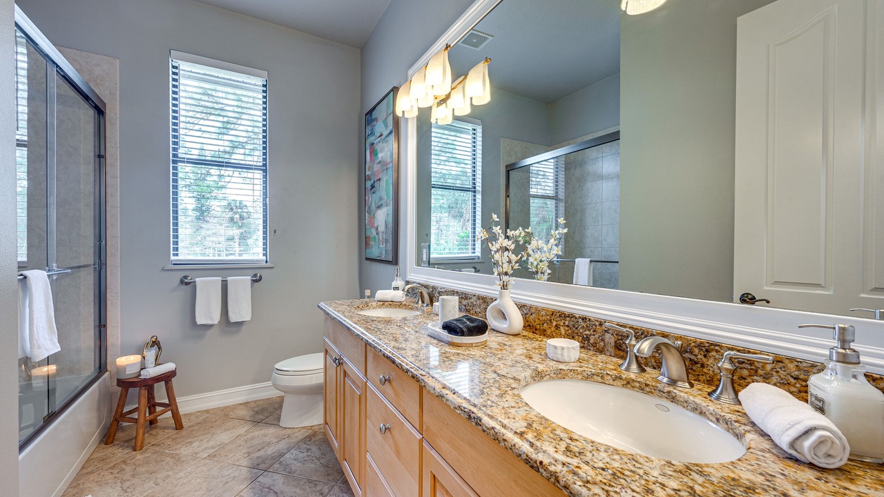 Photo of Bathroom in Naples