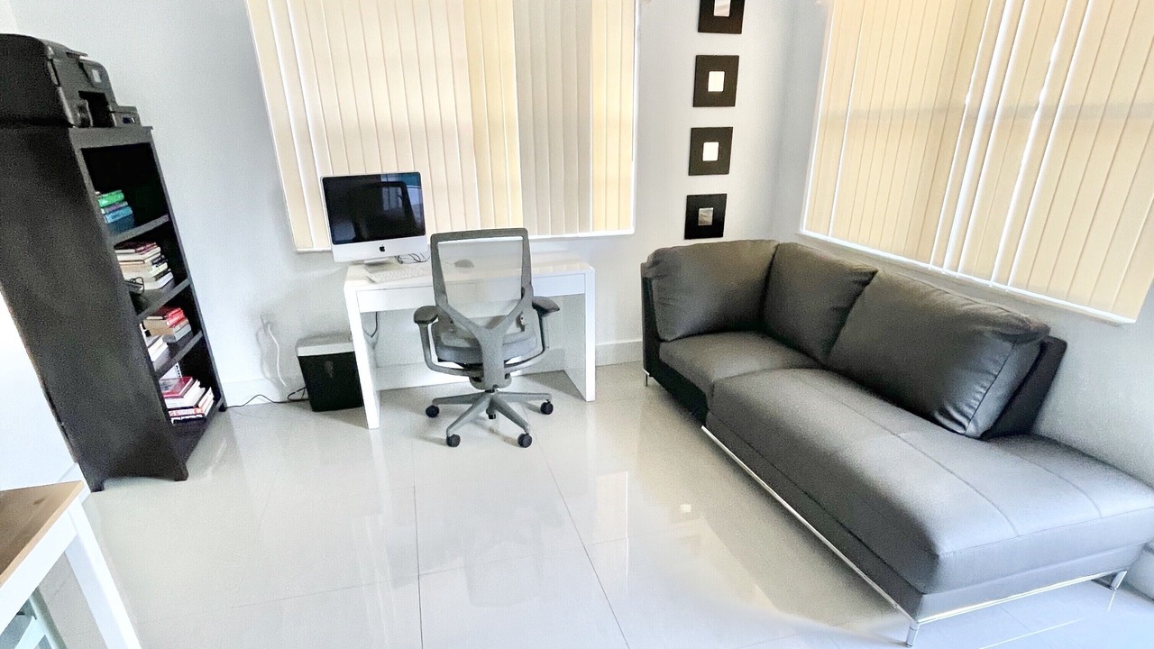 Photo of Bedroom in Allapattah
