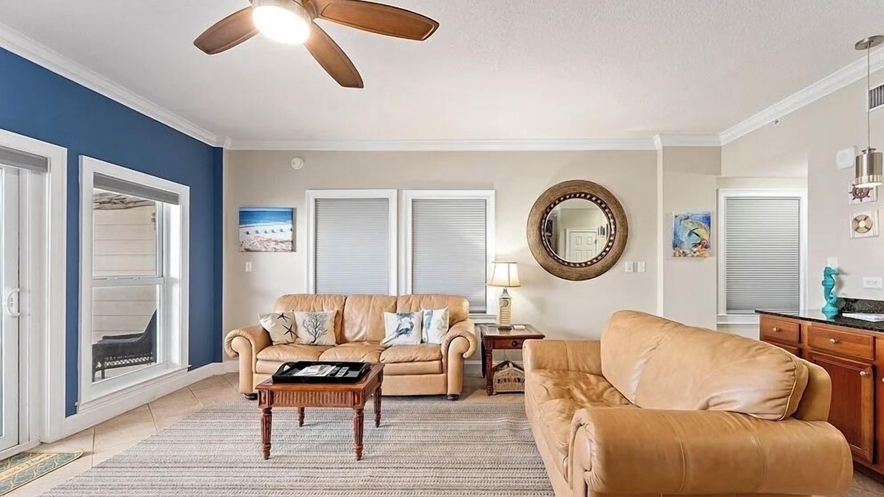 Photo of Livingroom in Mexico Beach