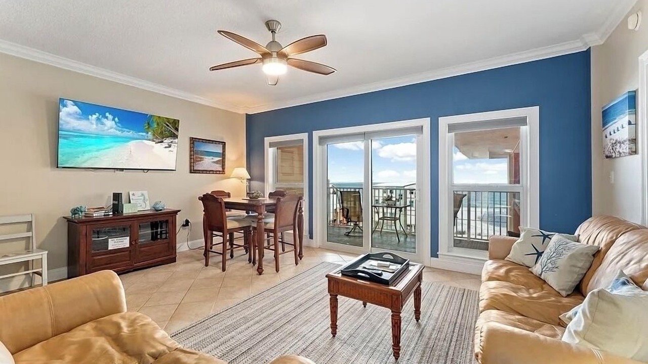 Photo of Livingroom in Mexico Beach