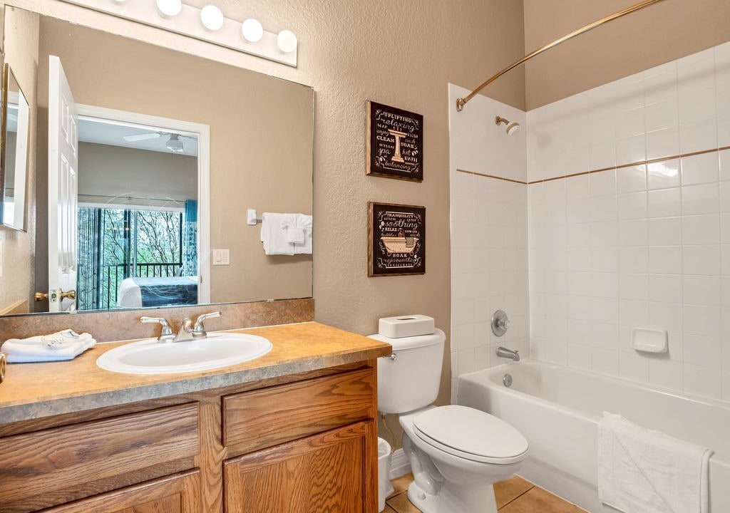 Photo of Bathroom in Bahama Bay