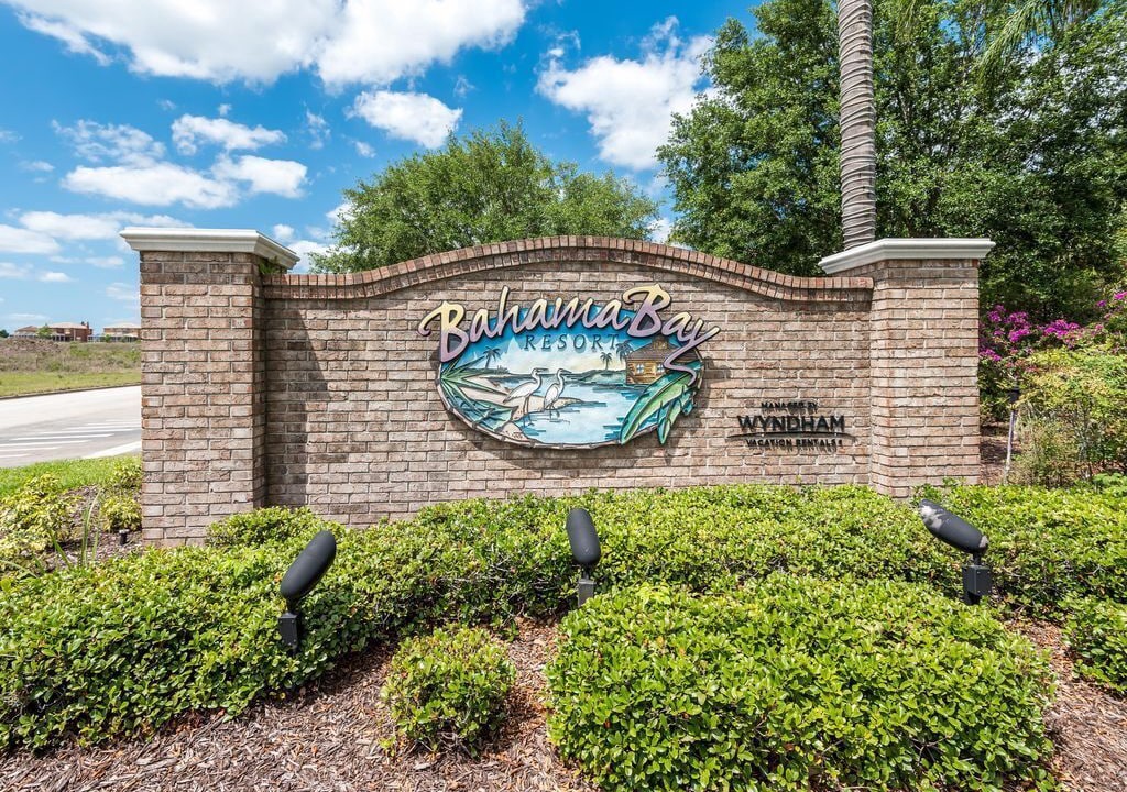 Photo of Buildings in Bahama Bay