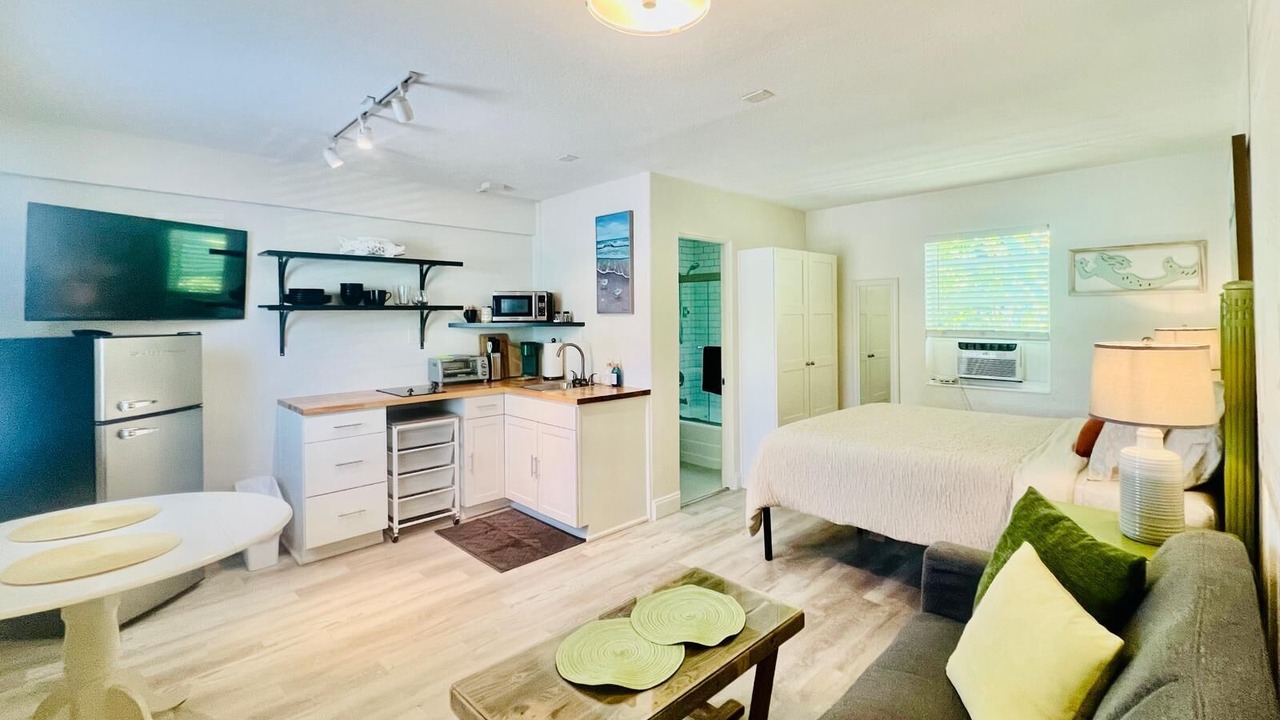 Photo of Bedroom in Lake Worth