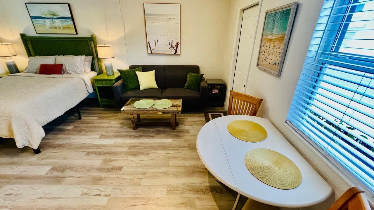 Photo of Bedroom in Lake Worth