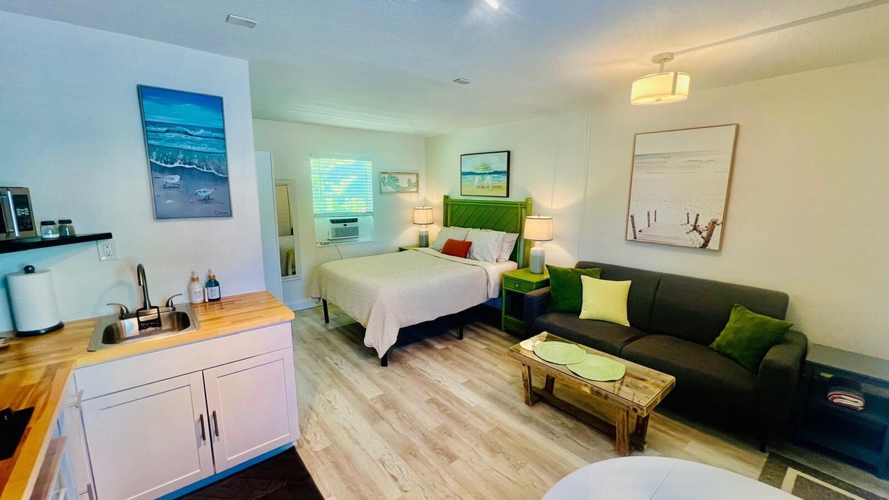 Photo of Bedroom in Lake Worth