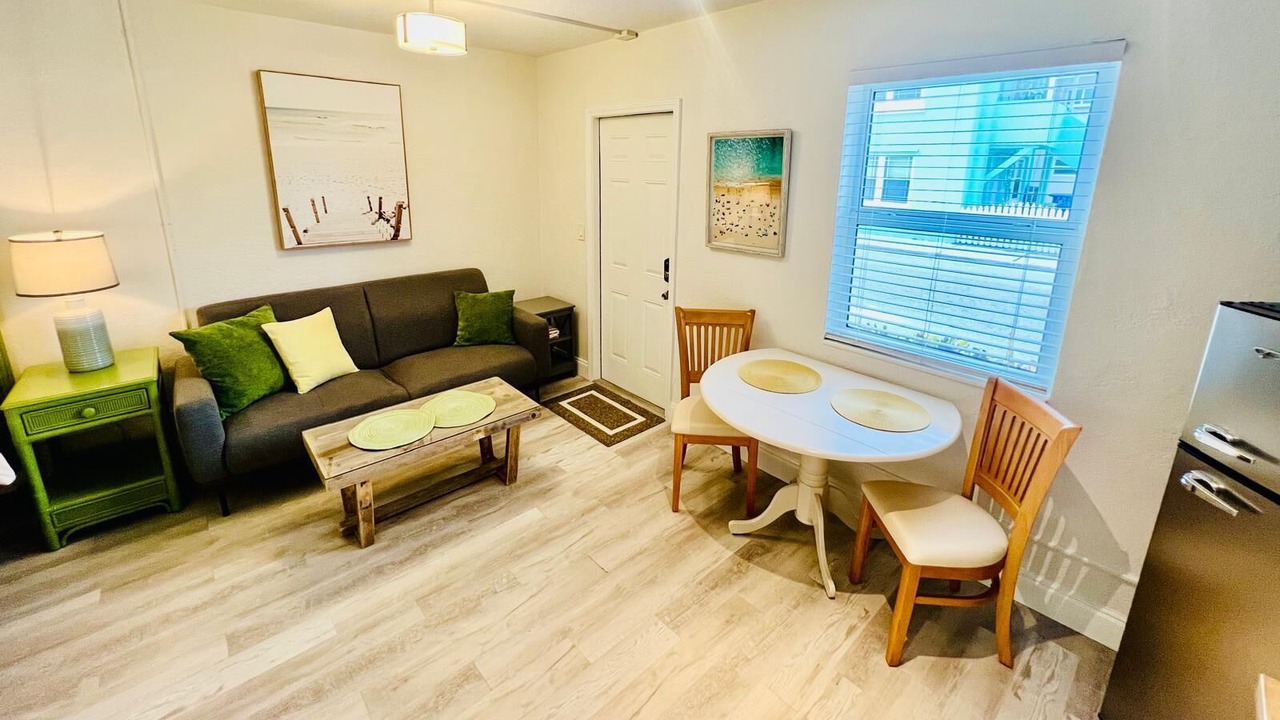 Photo of Livingroom in Lake Worth