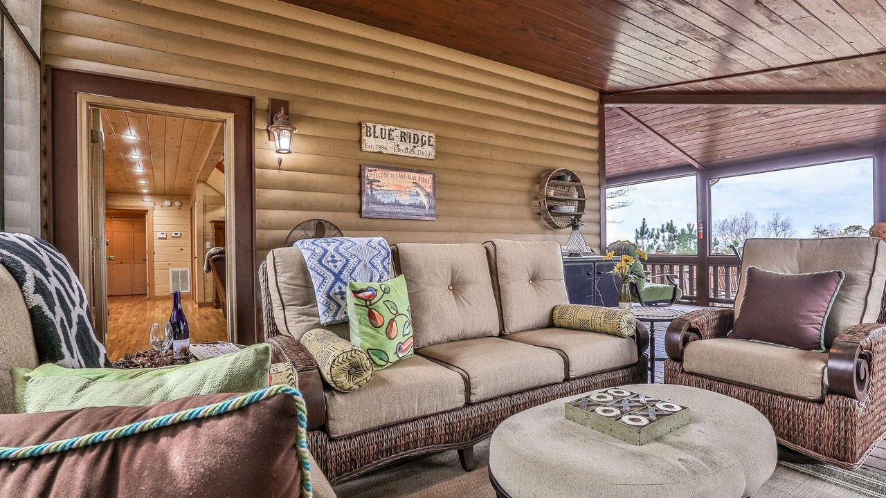 Photo of Livingroom in Mineral Bluff