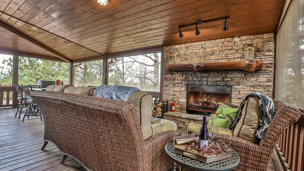Photo of Outdoor in Mineral Bluff
