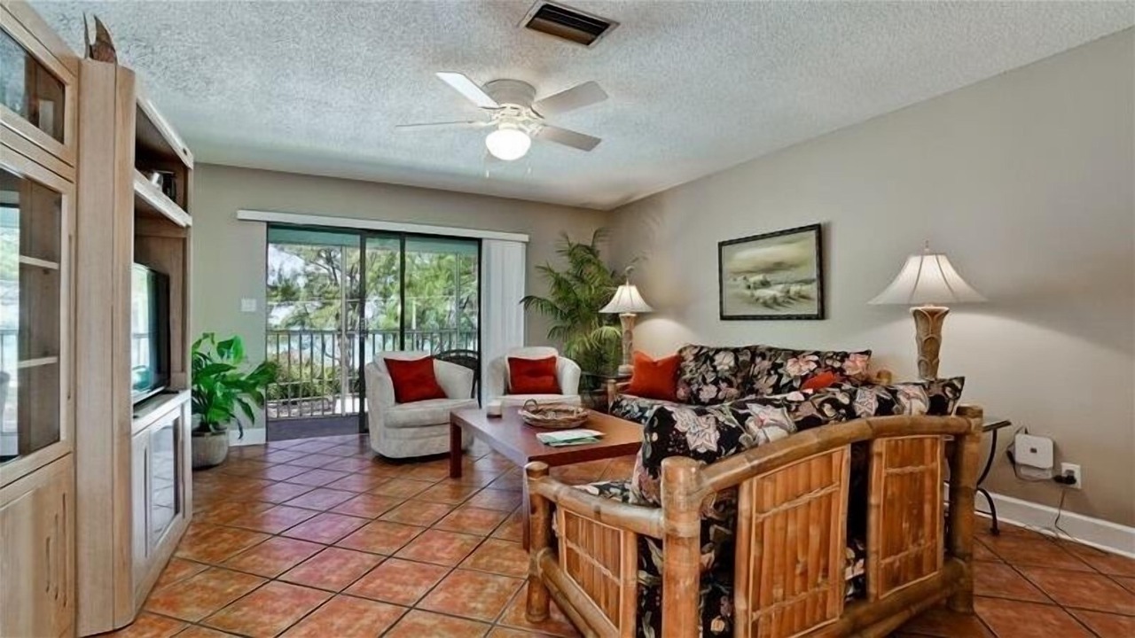 Photo of Livingroom in Bradenton Beach