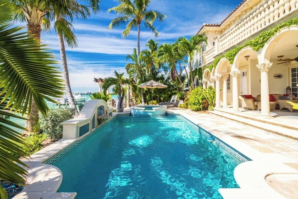Photo of Outdoor in Coury