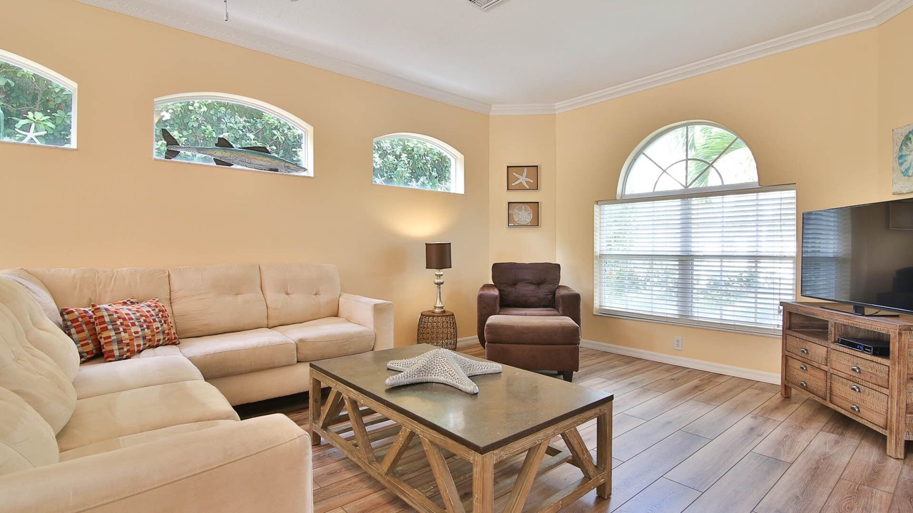 Photo of Livingroom in Palma Sola