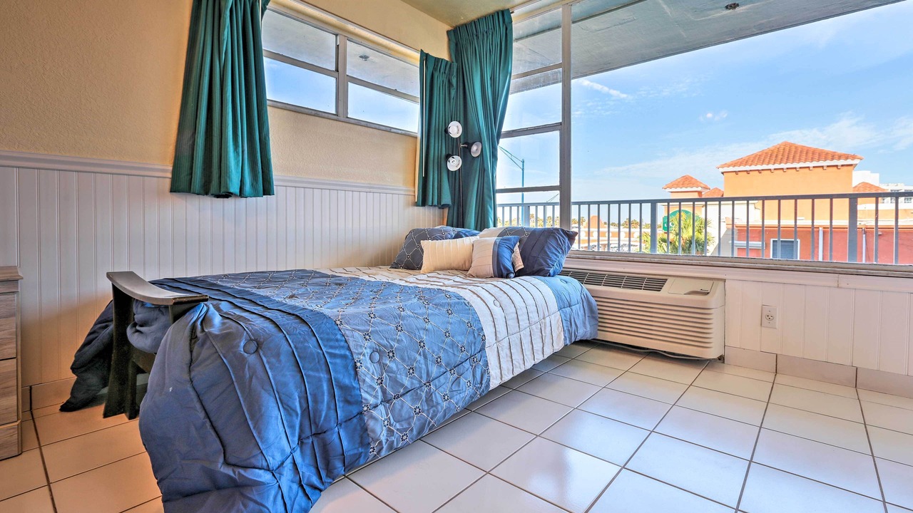 Photo of Bedroom in East Daytona