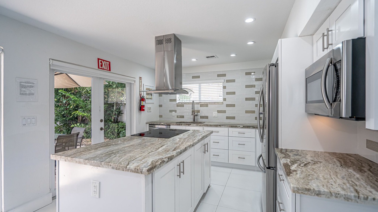 Photo of Kitchen in Hollywood Lakes