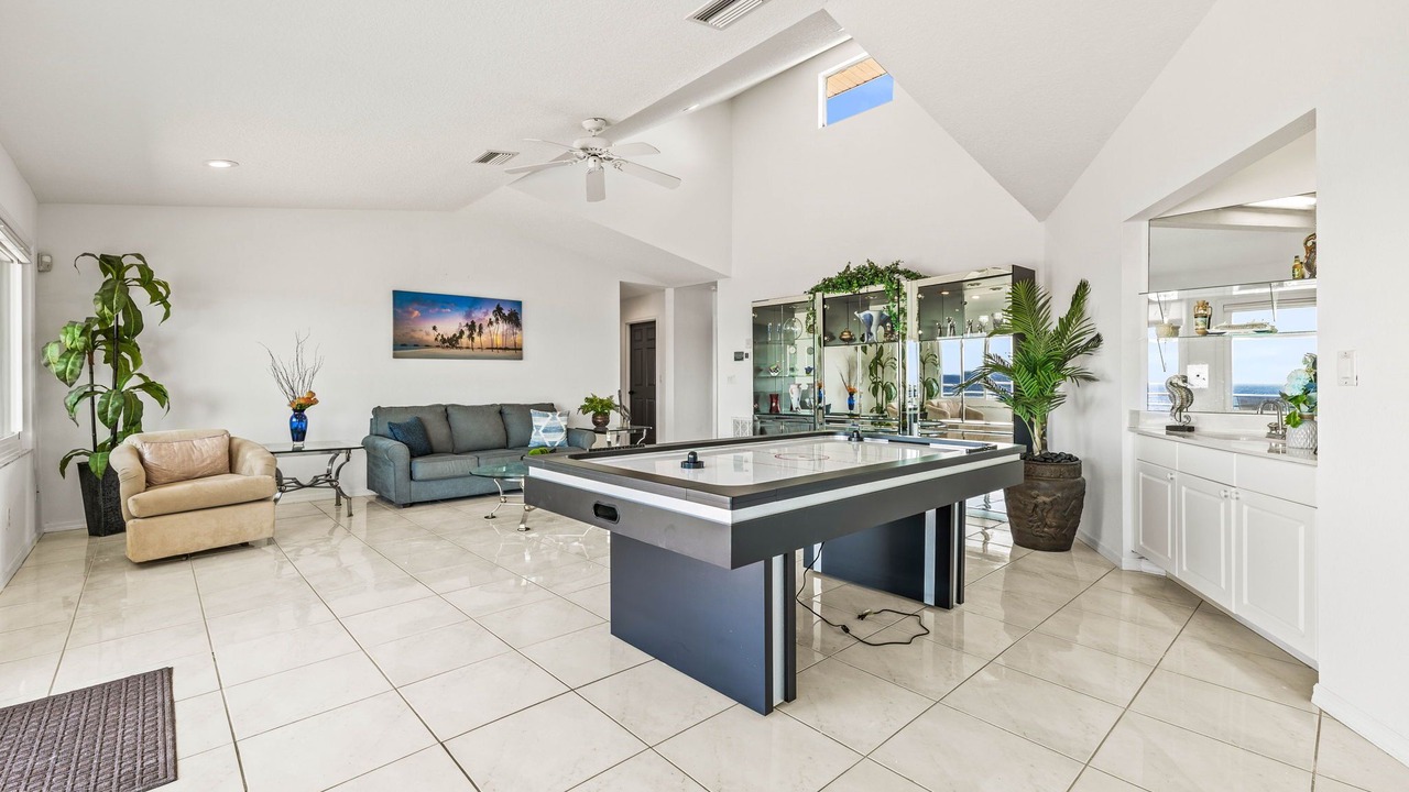 Photo of Bedroom in Crystal Beach