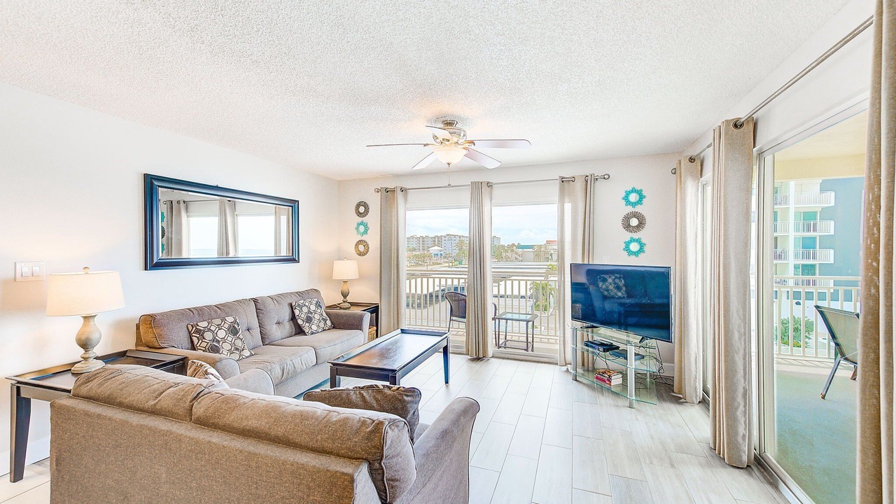 Photo of Livingroom in North Redington Beach