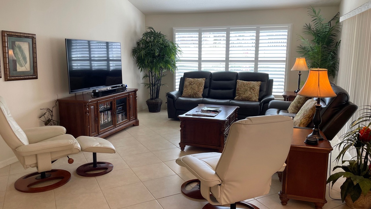 Photo of Livingroom in Lake Sumter Landing