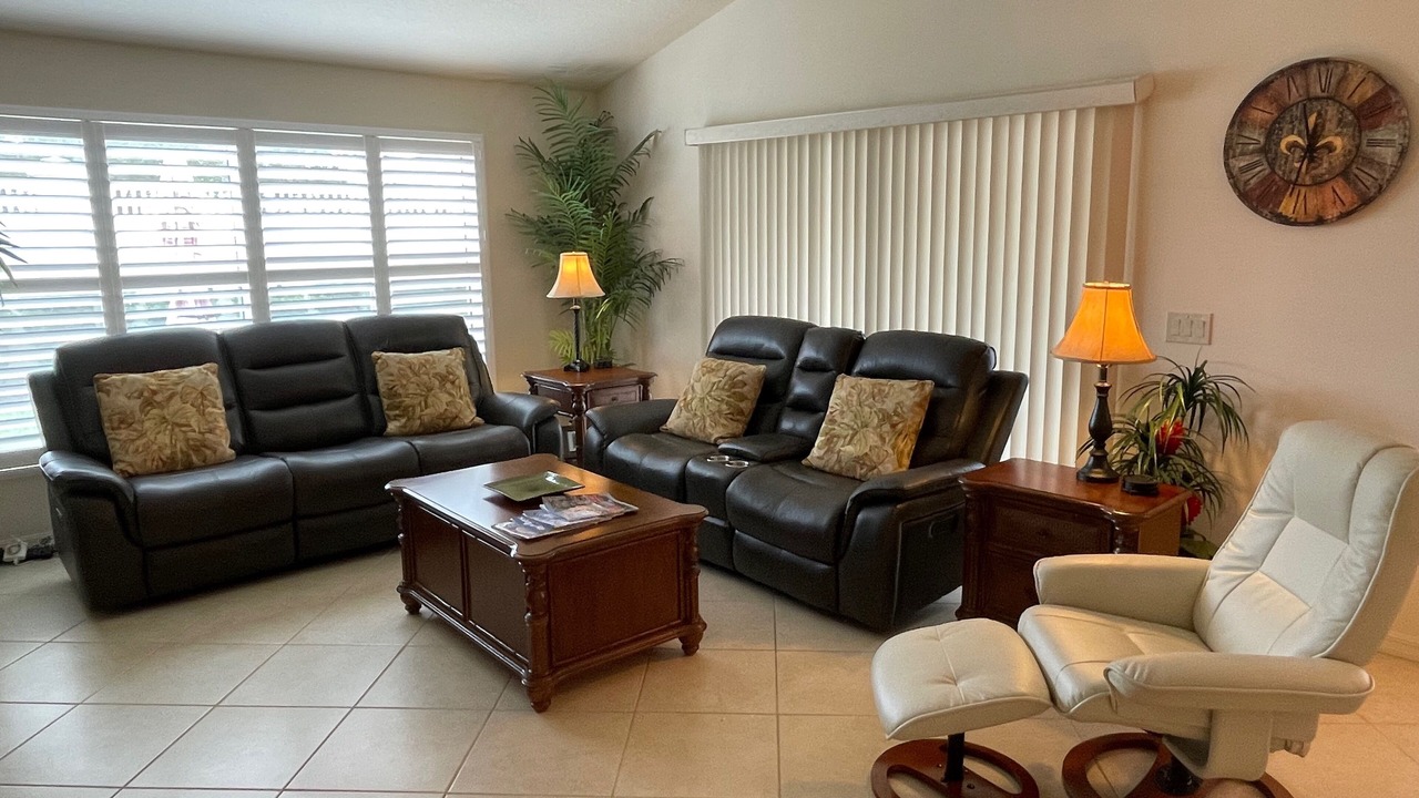 Photo of Livingroom in Lake Sumter Landing