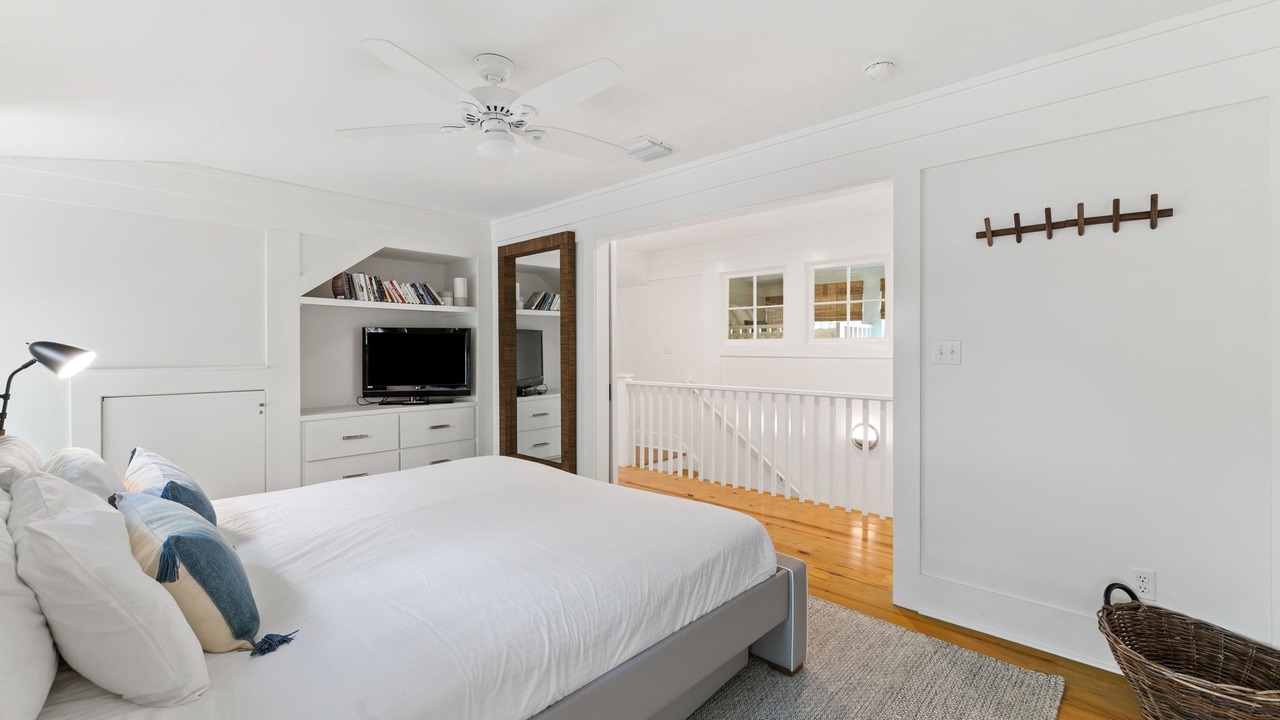 Photo of Bedroom in Cottage District