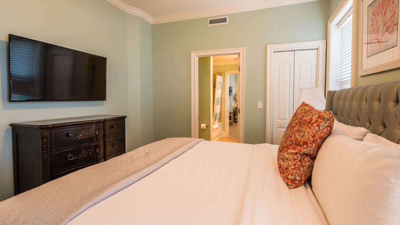 Photo of Bedroom in Crystal Beach