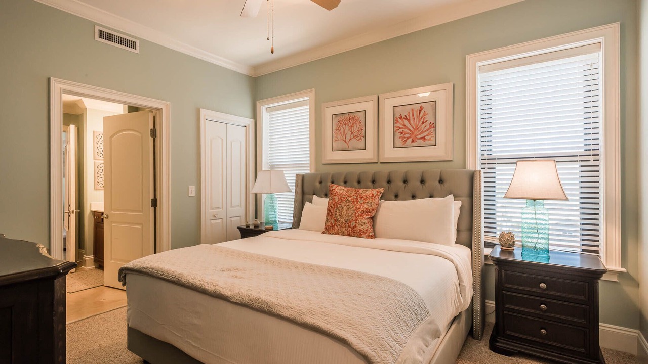 Photo of Bedroom in Crystal Beach