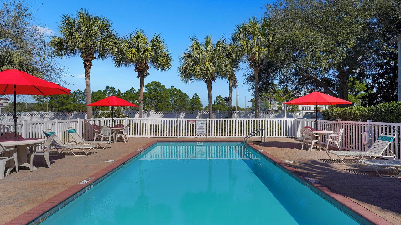 Photo of Outdoor in Emerald Waters Village