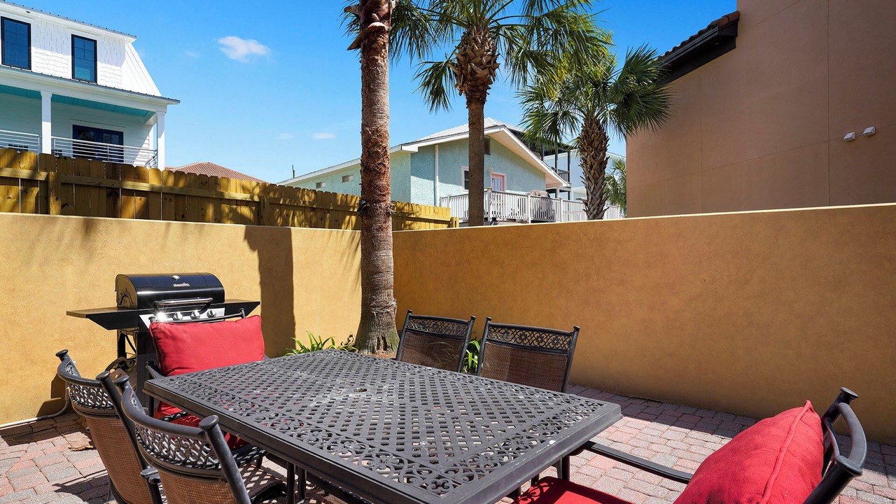 Photo of Outdoor in Emerald Waters Village