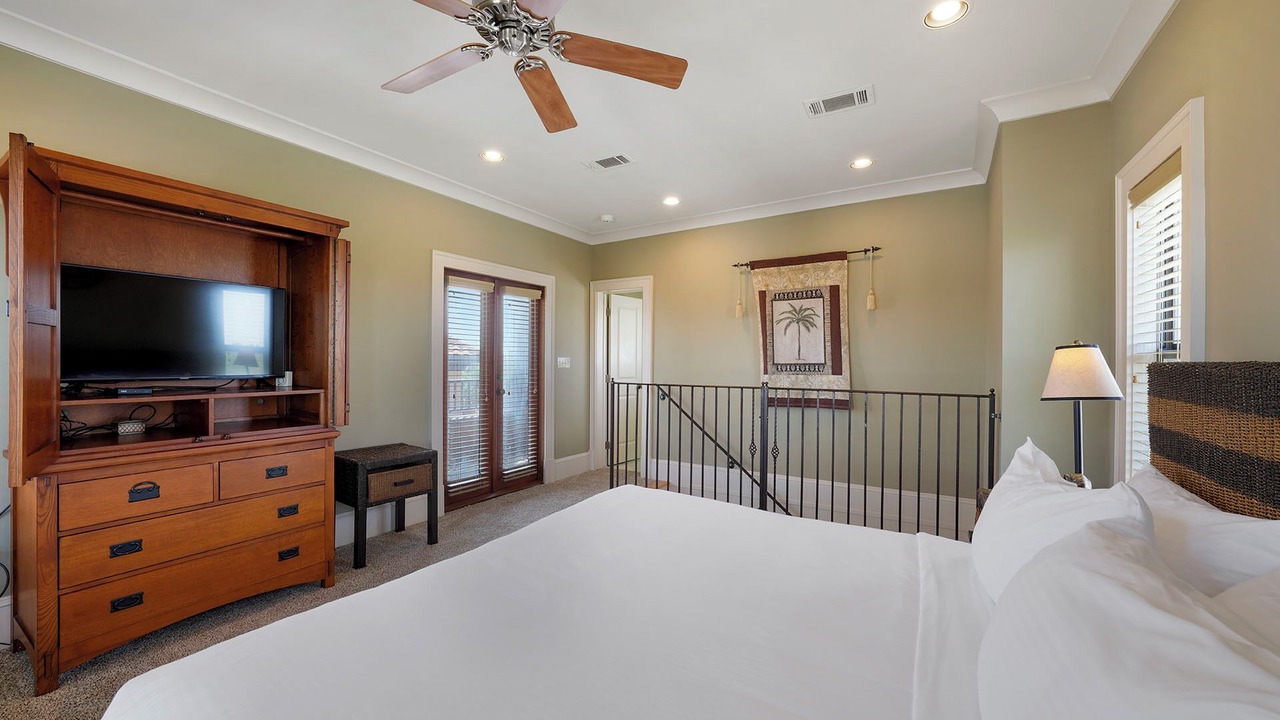 Photo of Outdoor in Emerald Waters Village
