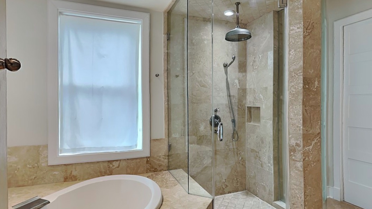 Photo of Bathroom in Crystal Shores