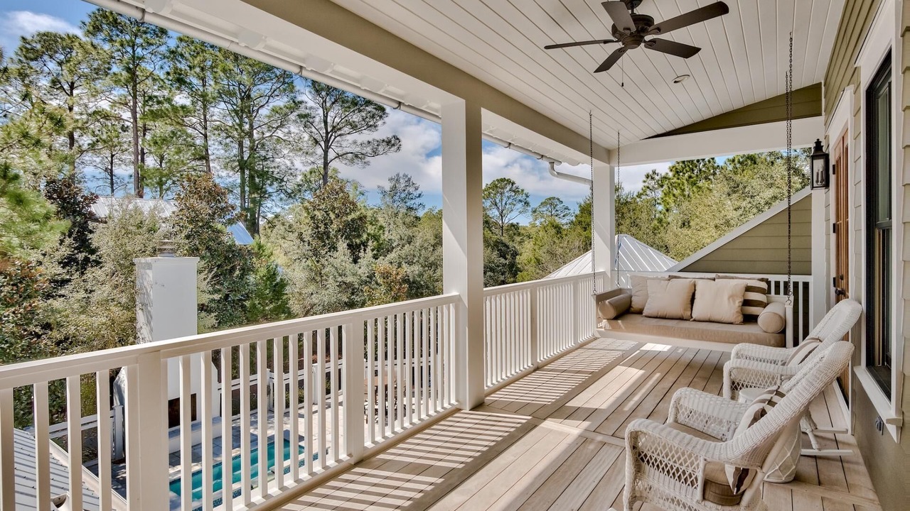 Photo of Patio Balcony in Forest District
