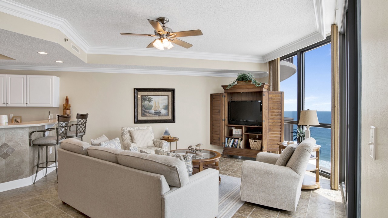 Photo of Livingroom in Orange Beach East