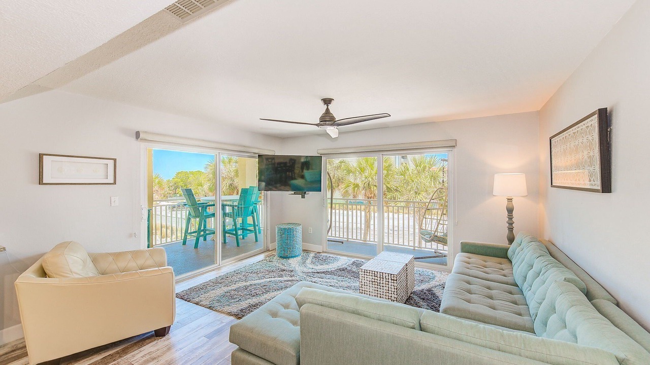 Photo of Livingroom in North Redington Beach