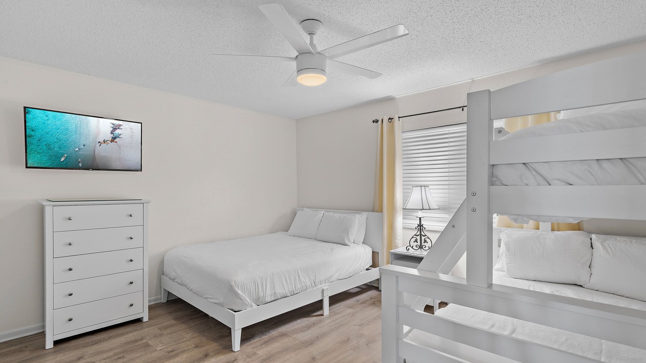 Photo of Bedroom in Holiday Isle