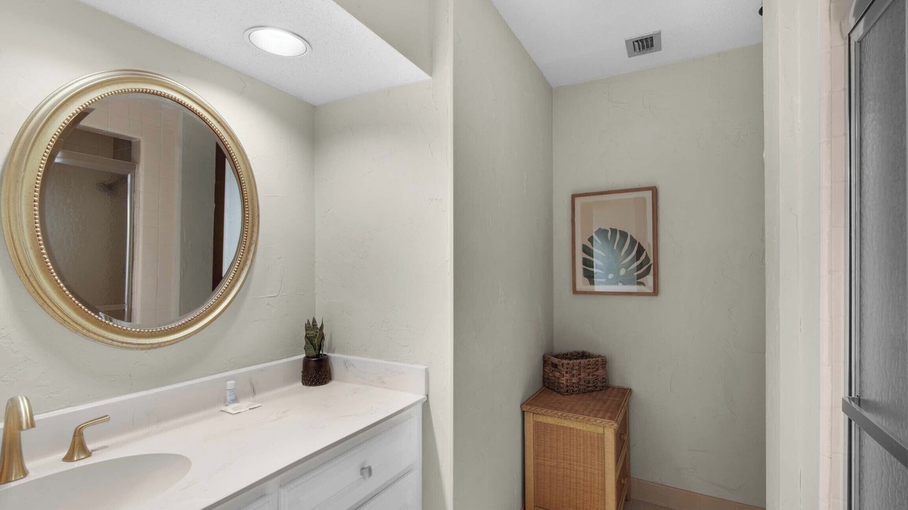 Photo of Bathroom in Holiday Isle