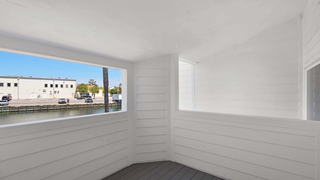 Photo of Patio Balcony in Holiday Isle
