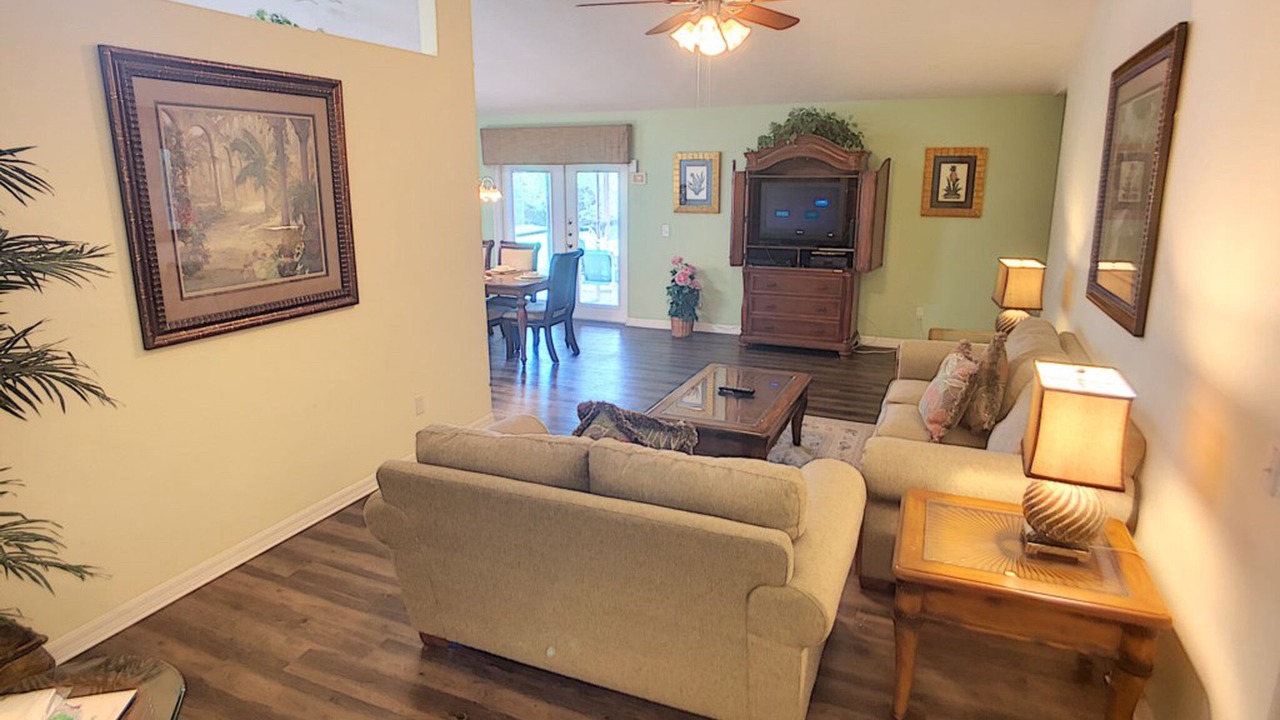 Photo of Livingroom in Bay Lake