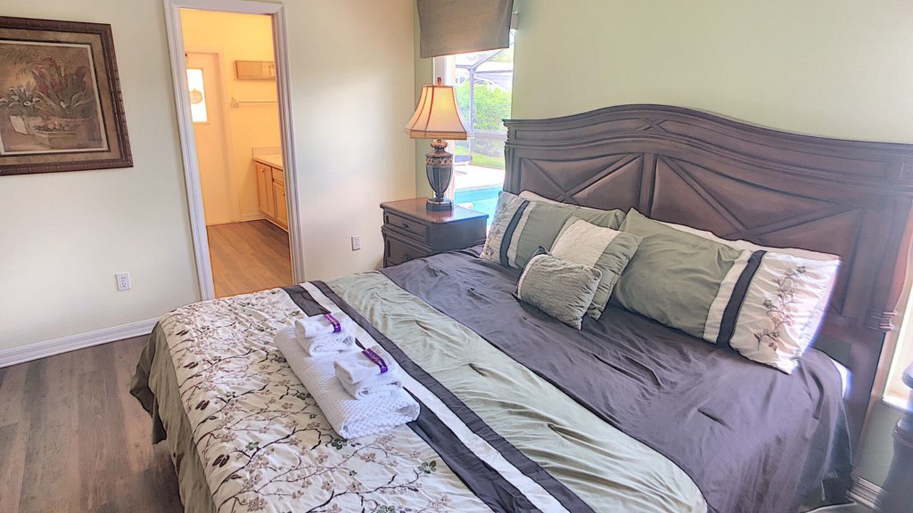 Photo of Bedroom in Bay Lake