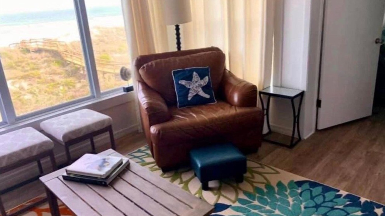 Photo of Livingroom in Crescent Beach