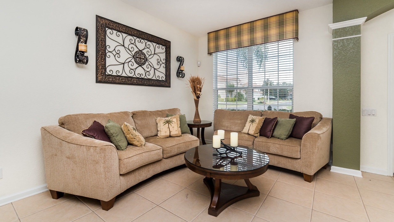 Photo of Livingroom in Windsor Hills