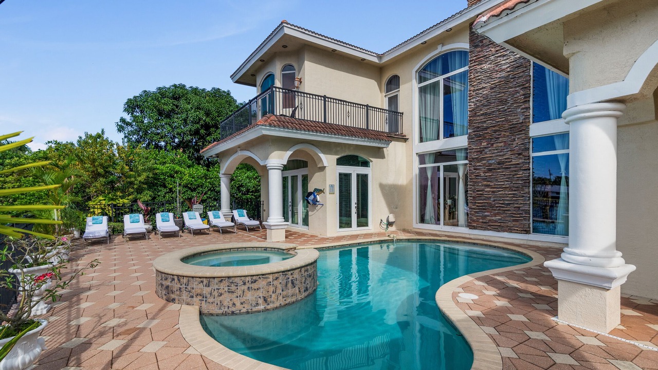 Photo of Outdoor in Lake Clarke Shores