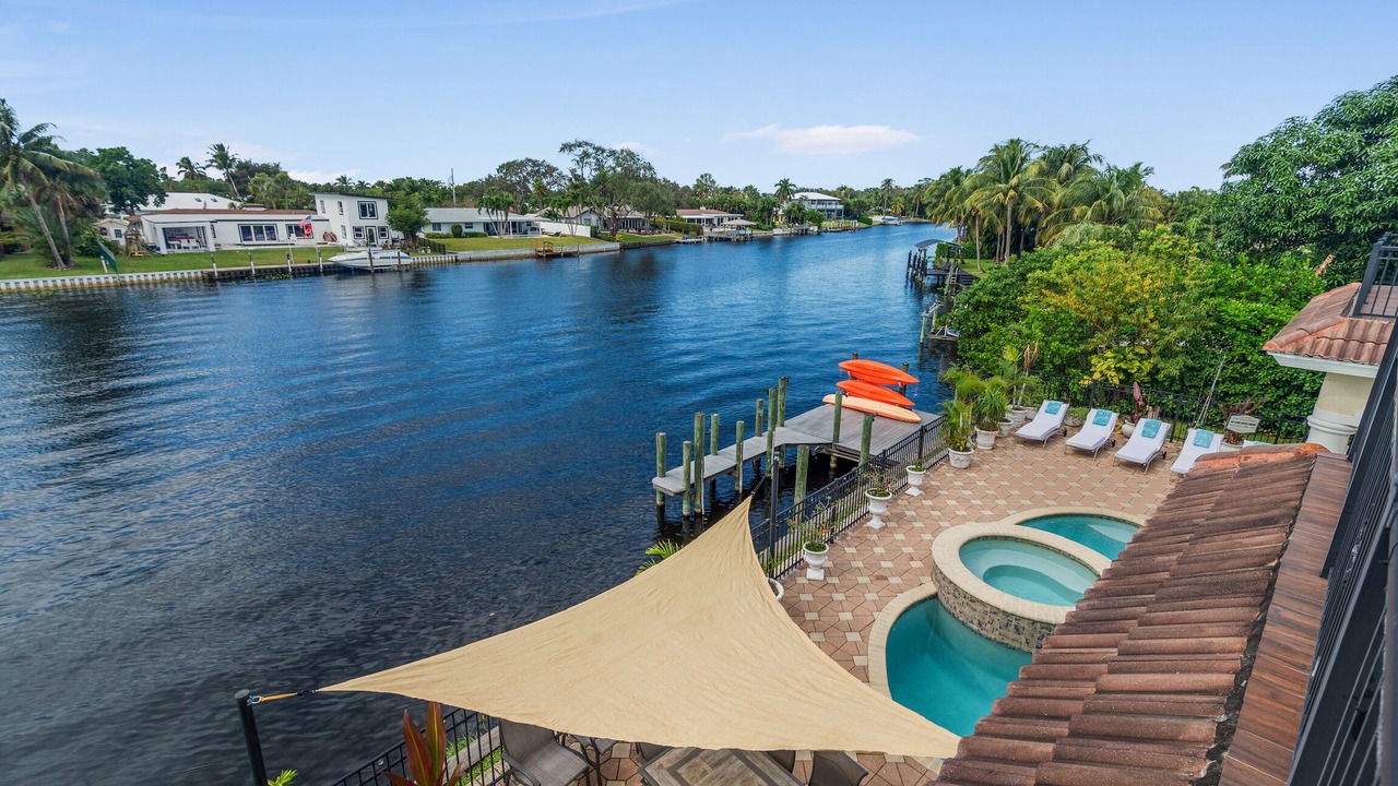 Photo of Patio Balcony in Lake Clarke Shores