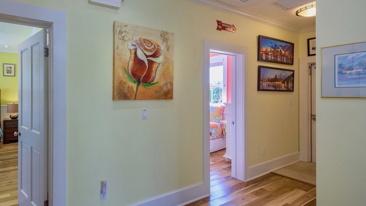 Photo of Others in Uptown - Upper Duval