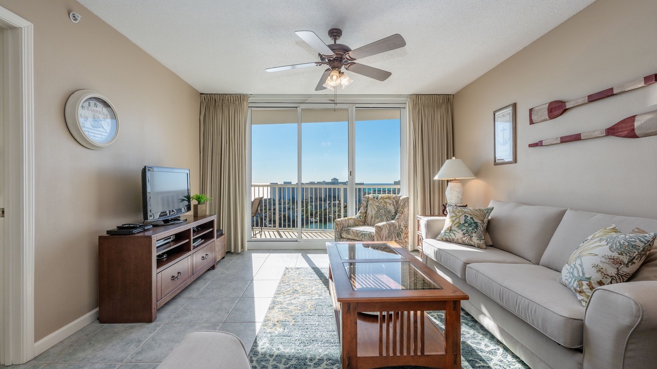 Photo of Livingroom in Destin