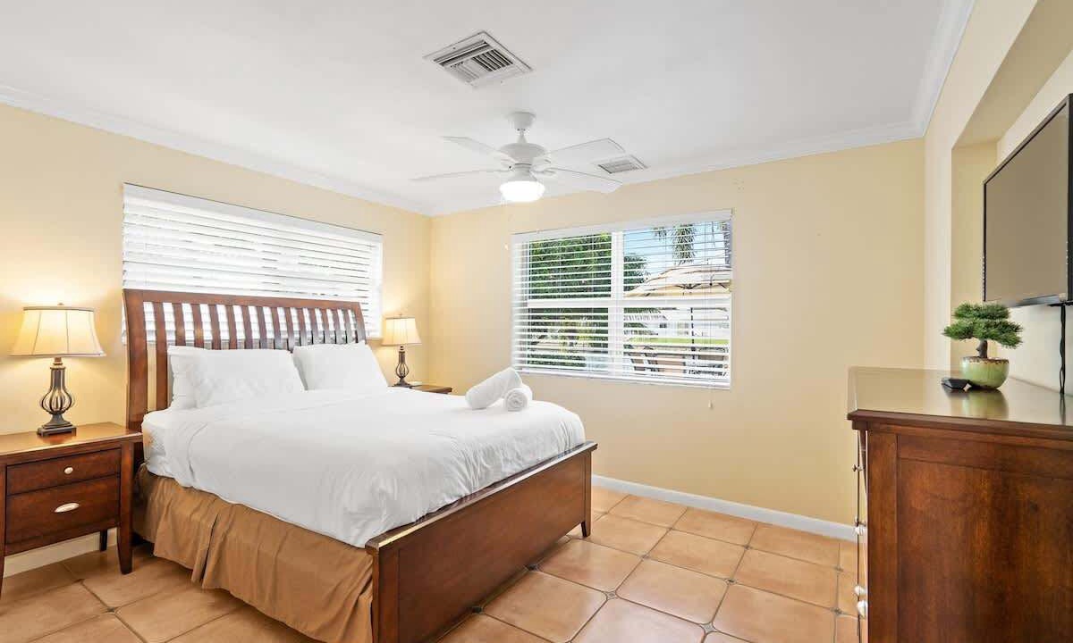 Photo of Bedroom in Cypress Lakes